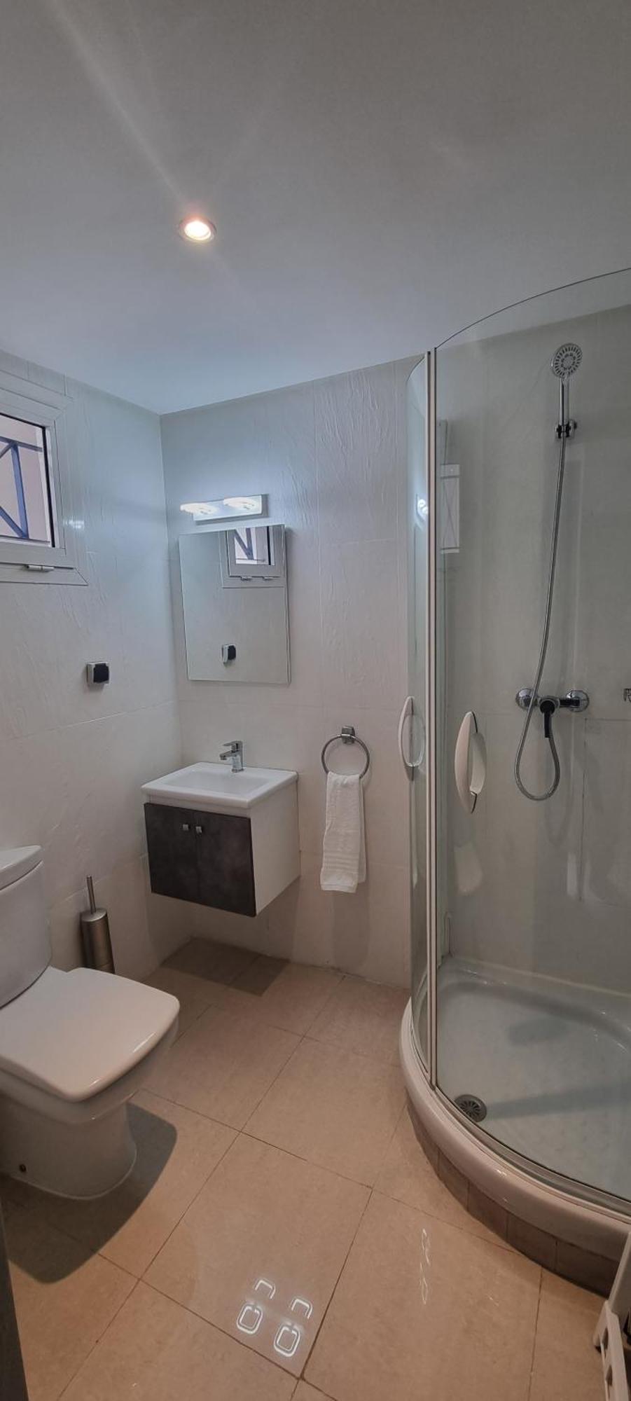 24 Cozy With Pool, Parking And Terrace